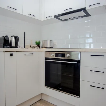Aella Apartament *